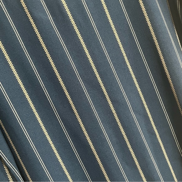 ηεω twenty second Pin-Stripe Open-Back Flutter-Sleeve Lightweight Scoop-Neck Top - Picture 3 of 11